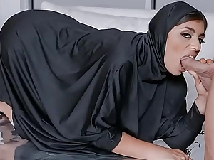 Naturally Busty Muslim Teen Fucked By Her Wage-earner - Ella Knox