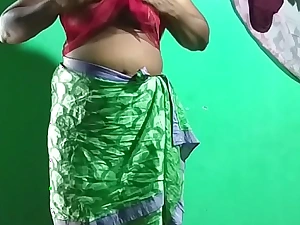 desi  indian sex-crazed tamil telugu kannada malayalam hindi vanitha showing big boobs together with shaved pussy  press hard boobs press bite scraping pussy masturbation fantasies untried torchlight