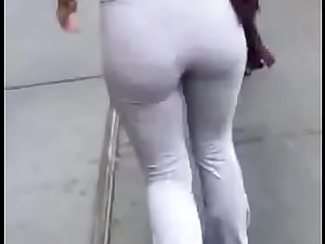 Straightforward ass leggings