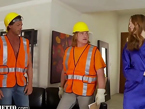 Whiteghetto horny housewife gangbanged wide of construction helpers