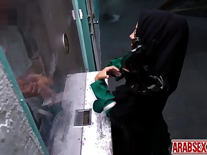 Arab woman checks into hotel room round repugnance fucked doggystyle