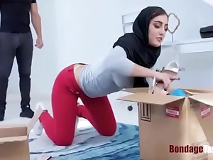 Muslim girl gets pussy screwed hard