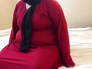 Fucking a Chubby Muslim mother-in-law wearing a overheated burqa & Hijab